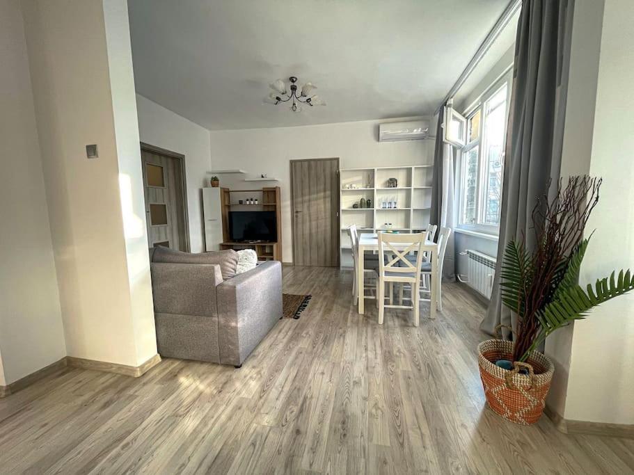 Апартаменты A Flat For A Great Start София Экстерьер фото