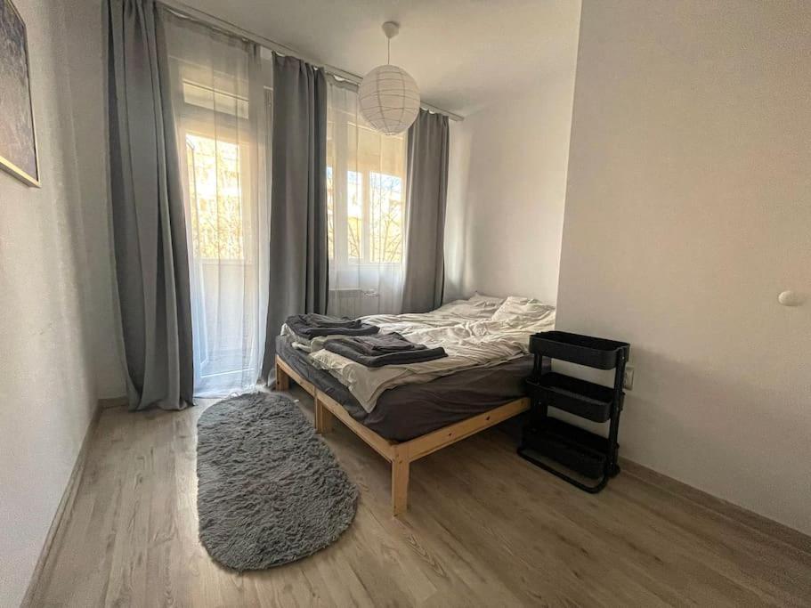 Апартаменты A Flat For A Great Start София Экстерьер фото